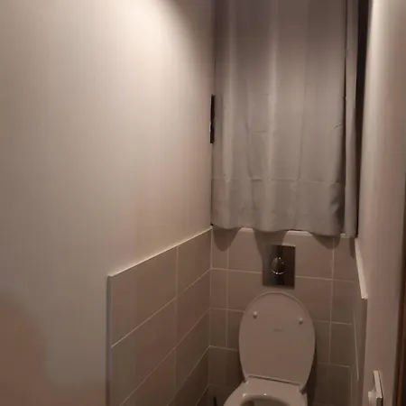 Apartment T2 Climatise En Centre